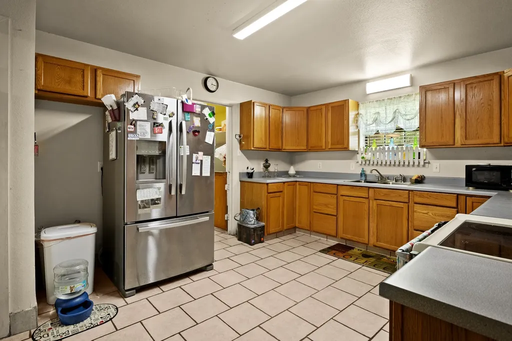 404 Joyner Avenue Omaha TX 75571