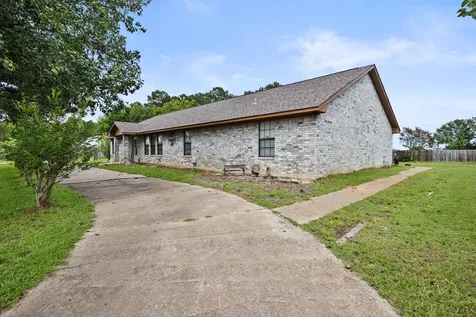 404 Joyner Avenue Omaha TX 75571