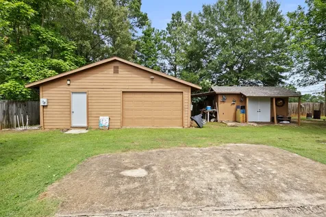 404 Joyner Avenue Omaha TX 75571