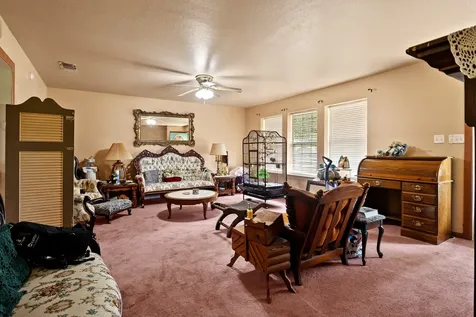 404 Joyner Avenue Omaha TX 75571