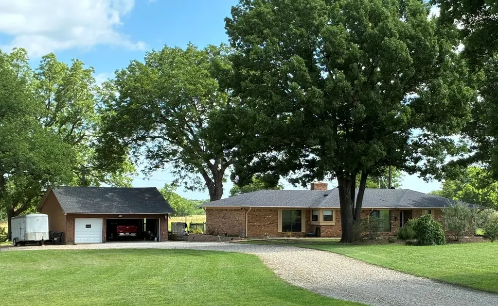 4877 Fm 84 Denison TX 75020