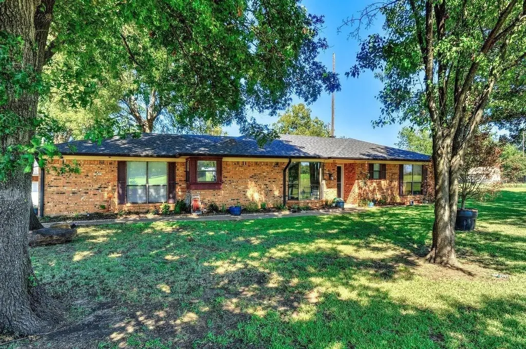 4877 Fm 84 Denison TX 75020