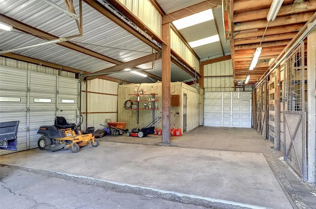4877 Fm 84 Denison TX 75020