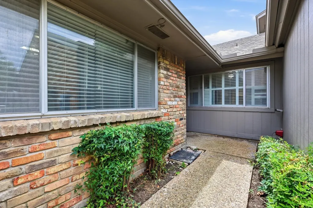 9624 Highland View Drive Dallas TX 75238