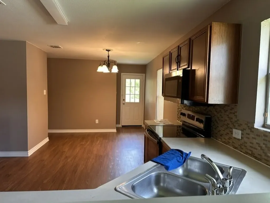 4021 Shawnee Trail Heartland TX 75126