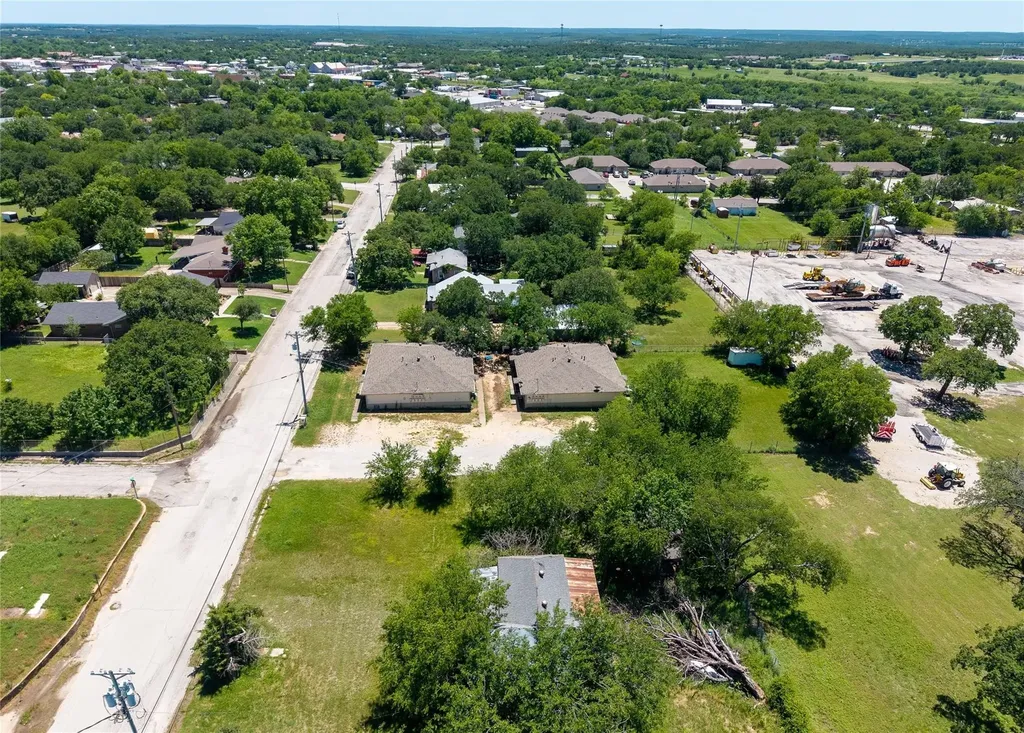 810 Central Avenue Bowie TX 76230