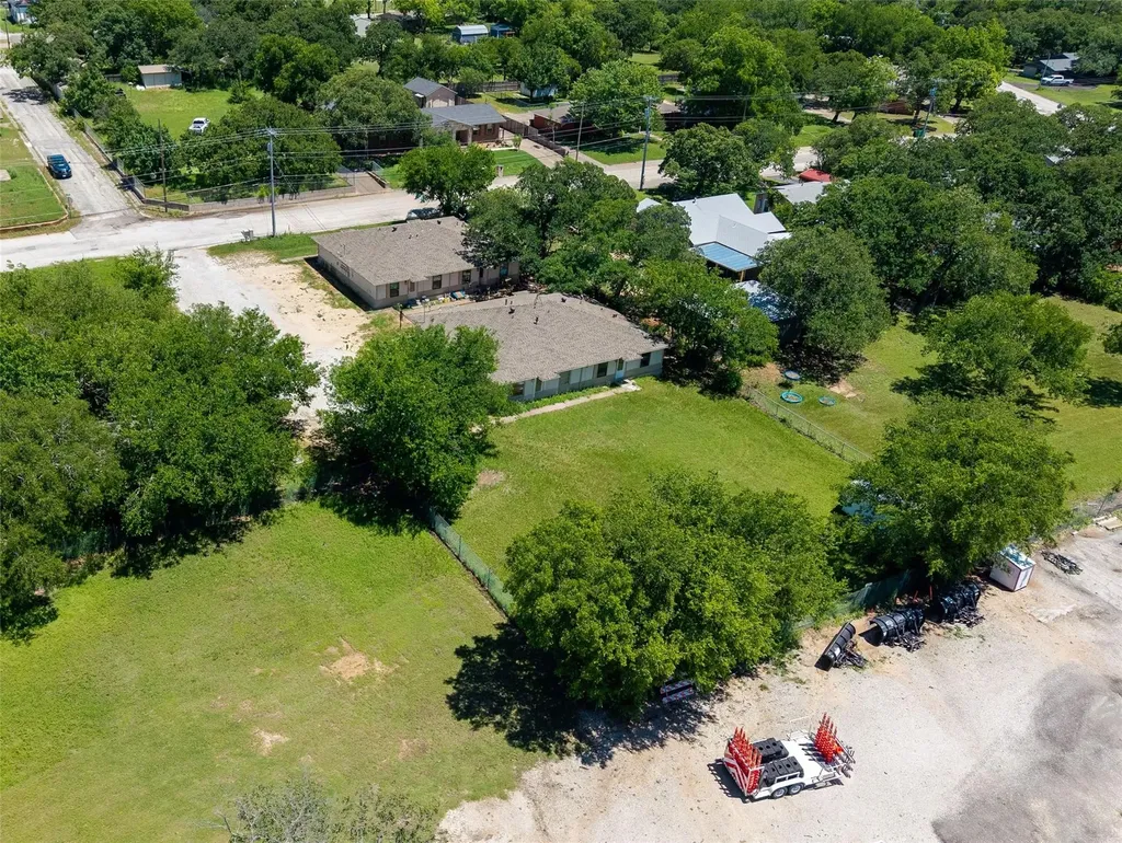 810 Central Avenue Bowie TX 76230