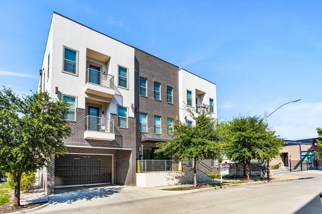 2712 Wingate Street Fort Worth TX 76107