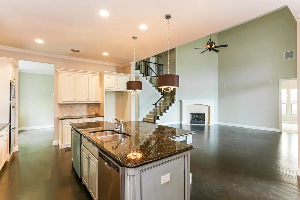 3804 Plum Vista Place Arlington TX 76005