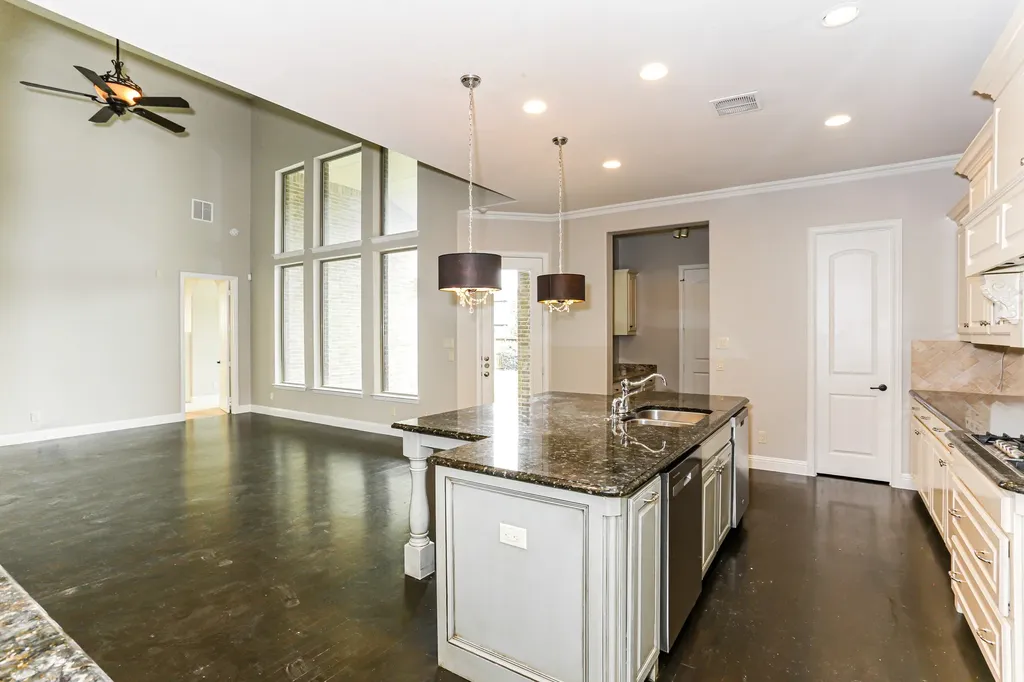 3804 Plum Vista Place Arlington TX 76005