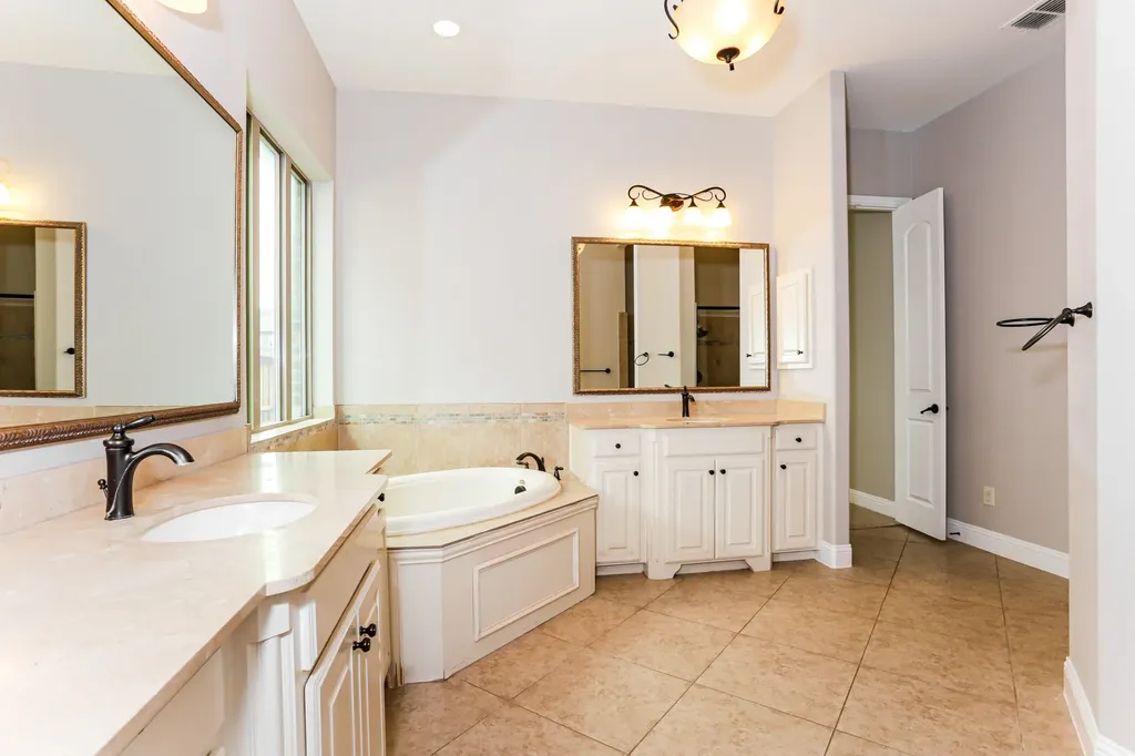 3804 Plum Vista Place Arlington TX 76005