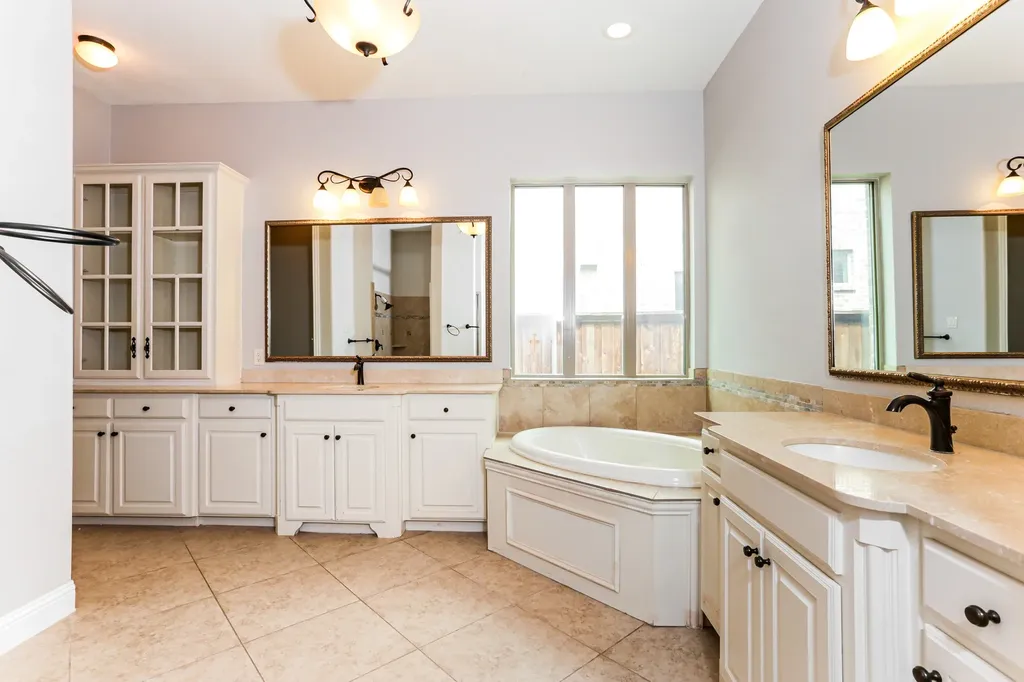 3804 Plum Vista Place Arlington TX 76005