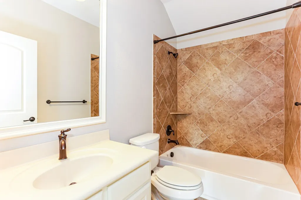 3804 Plum Vista Place Arlington TX 76005