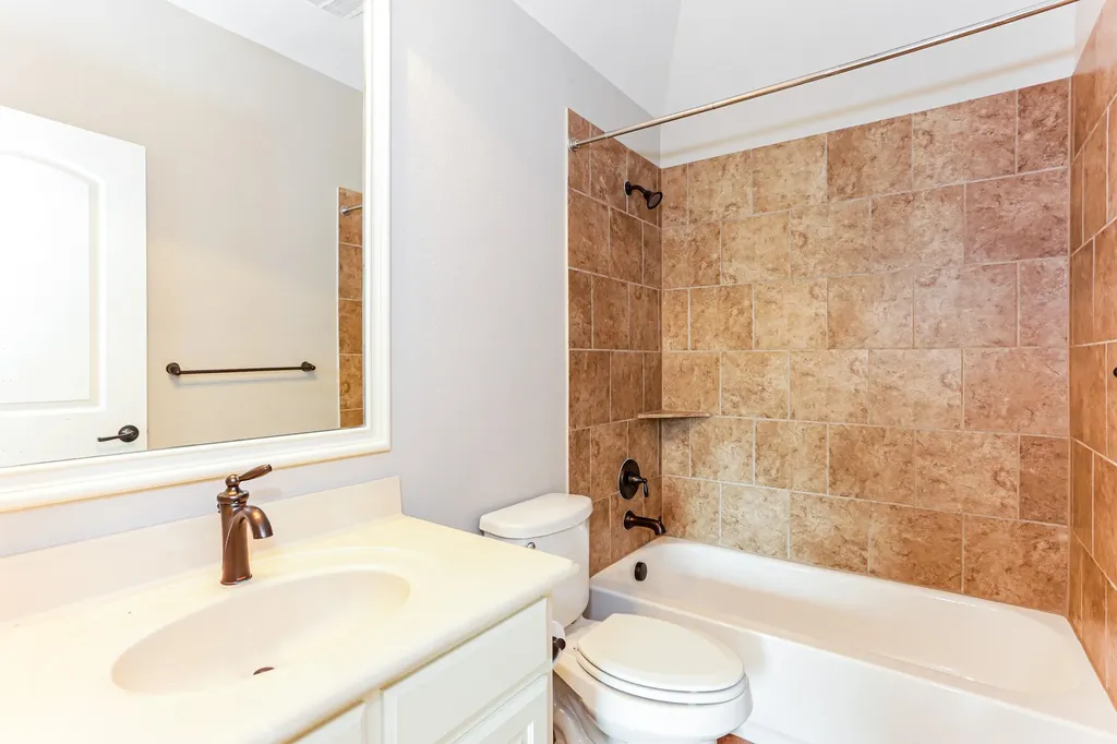 3804 Plum Vista Place Arlington TX 76005