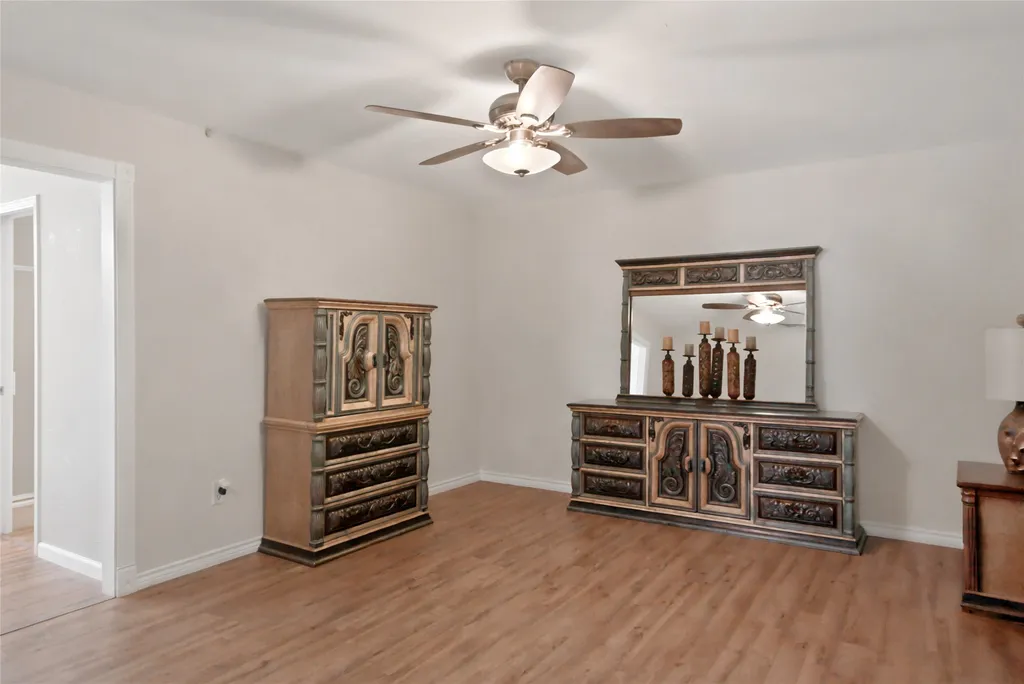 808 Hilltop Drive Weatherford TX 76086