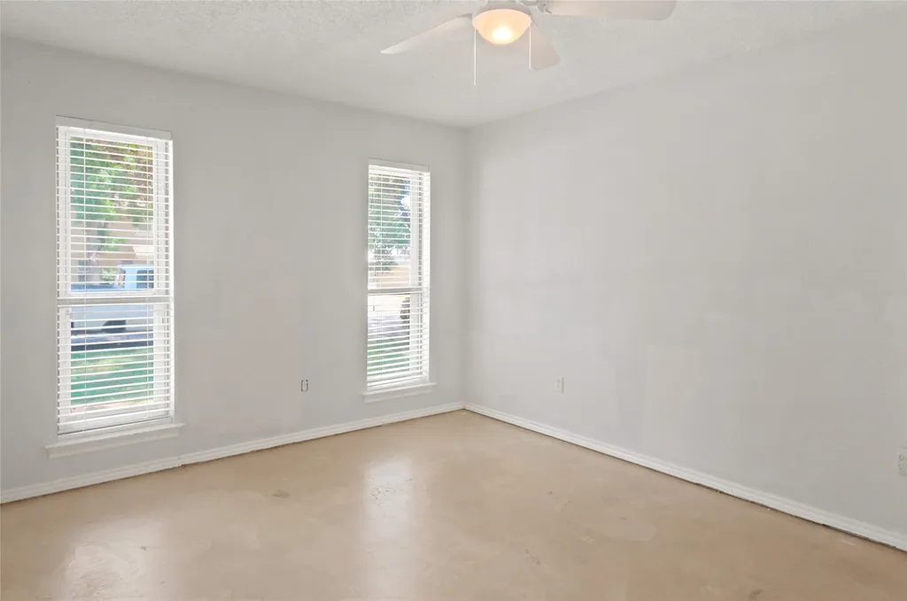 808 Hilltop Drive Weatherford TX 76086