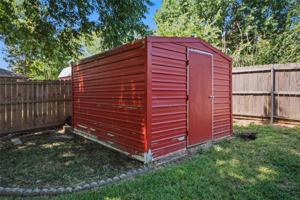 808 Hilltop Drive Weatherford TX 76086