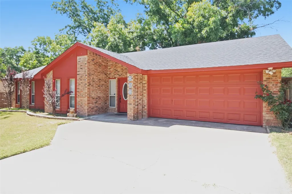 808 Hilltop Drive Weatherford TX 76086