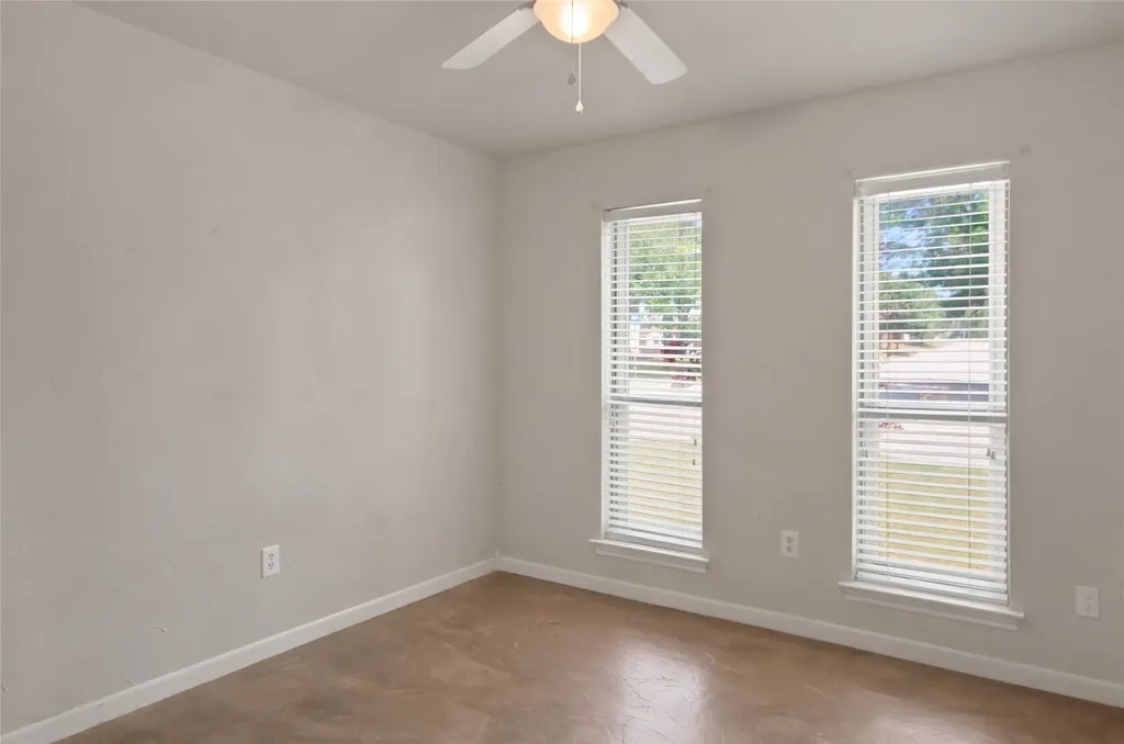 808 Hilltop Drive Weatherford TX 76086