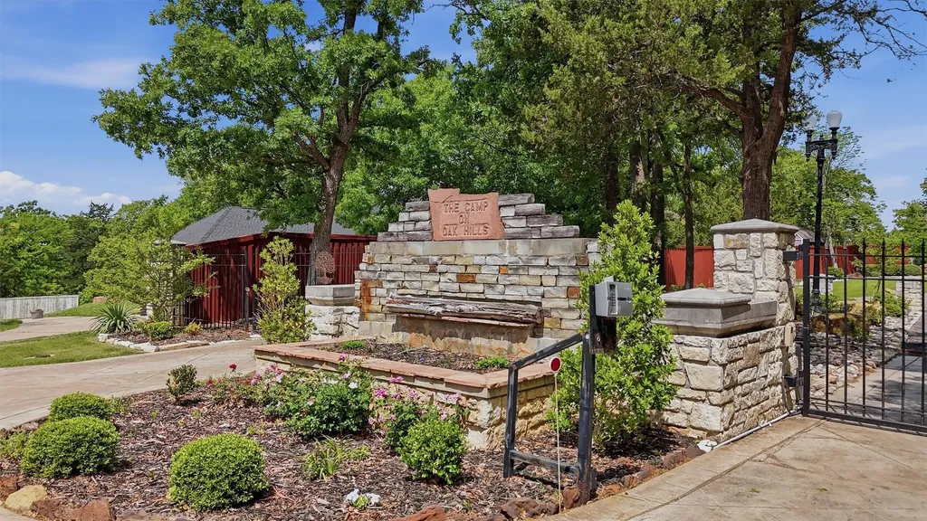 424 Oak Hills Pottsboro TX 75076