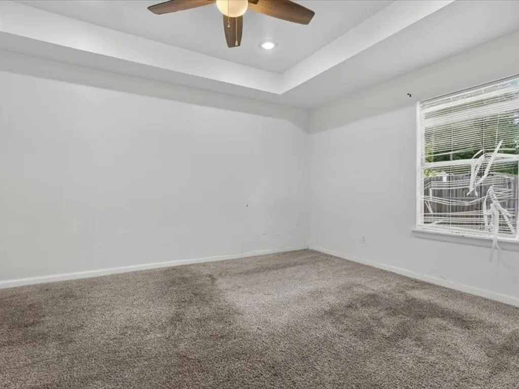 6633 Emhouse Street Dallas TX 75232