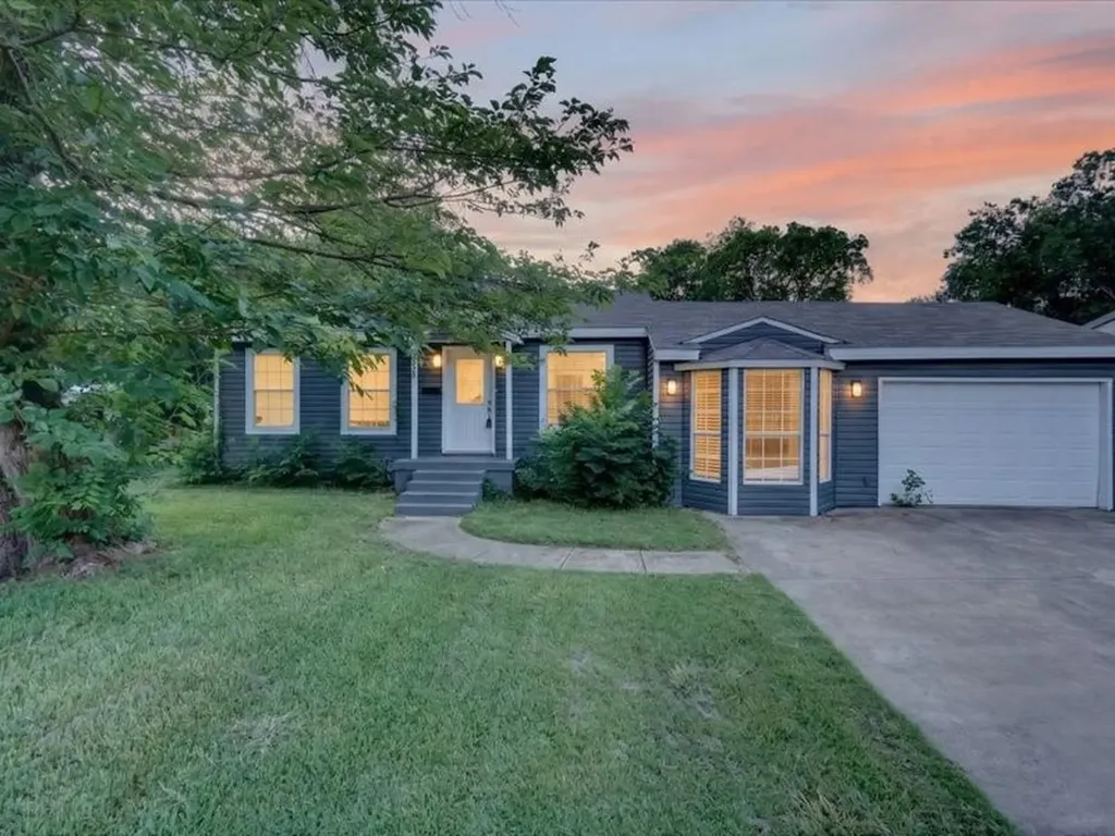 6633 Emhouse Street Dallas TX 75232