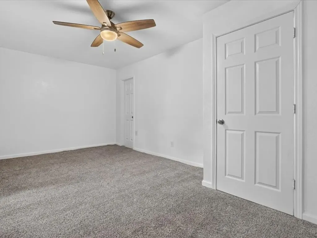 6633 Emhouse Street Dallas TX 75232