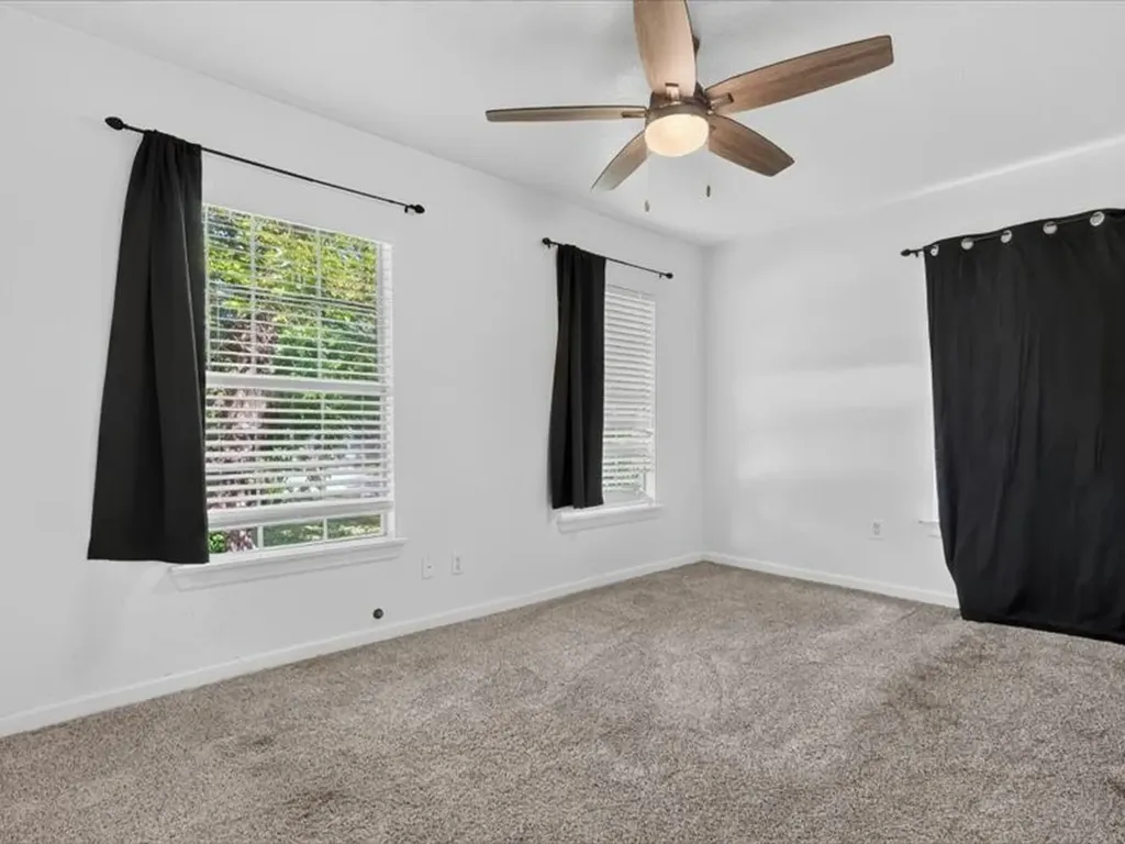 6633 Emhouse Street Dallas TX 75232