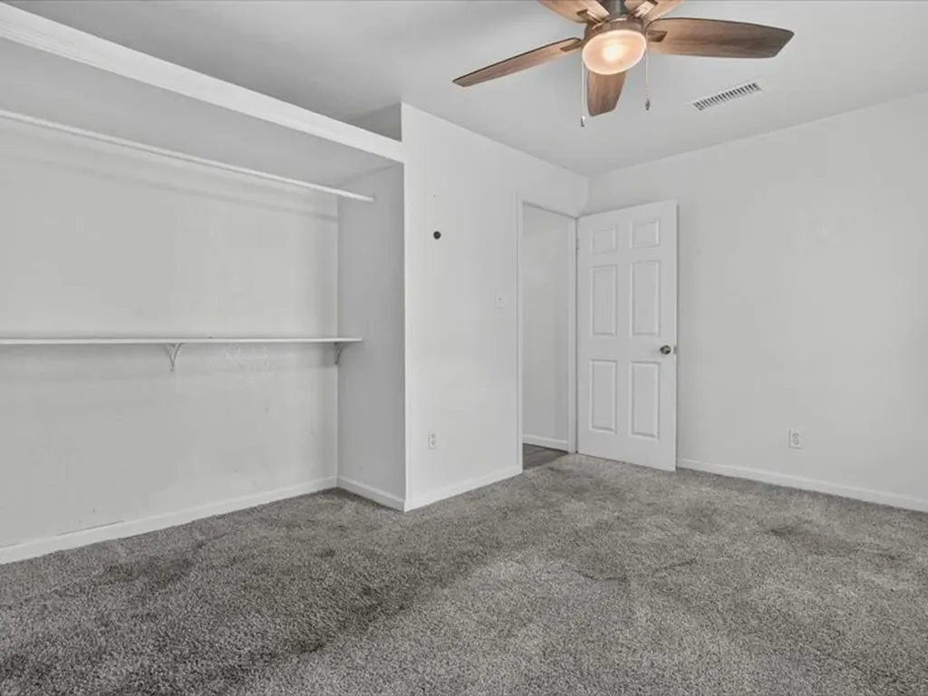 6633 Emhouse Street Dallas TX 75232