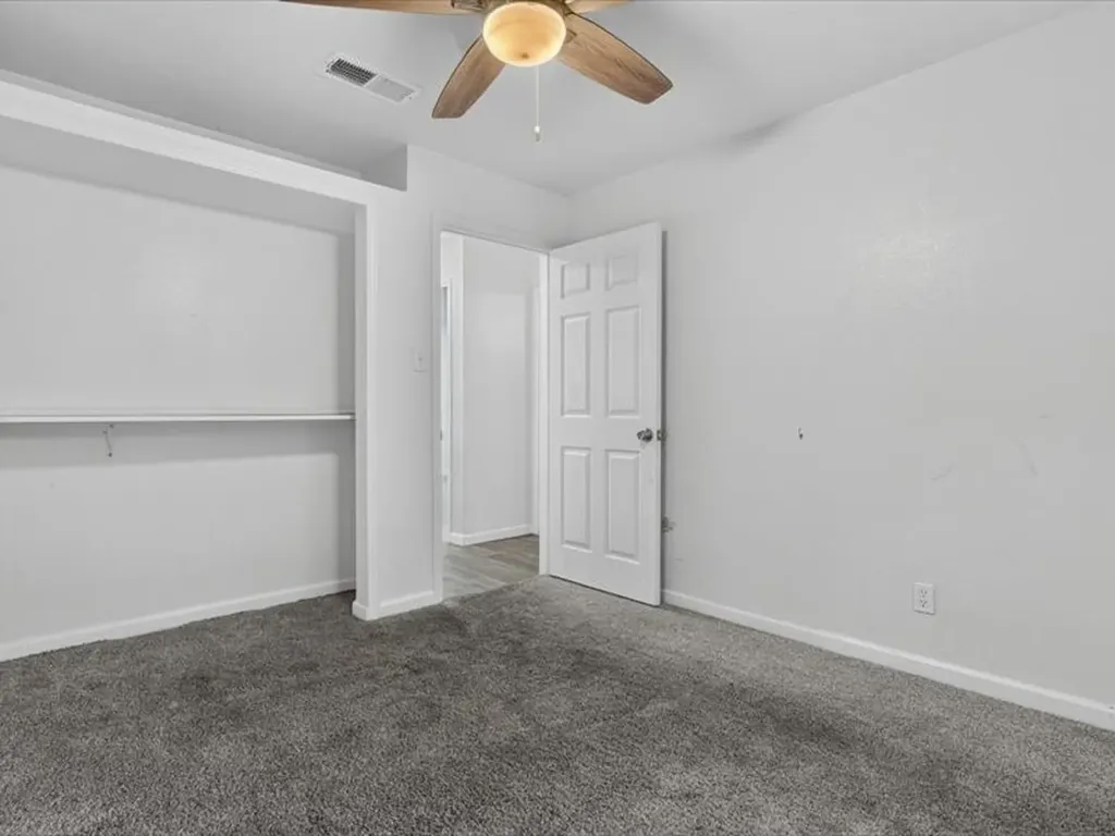6633 Emhouse Street Dallas TX 75232