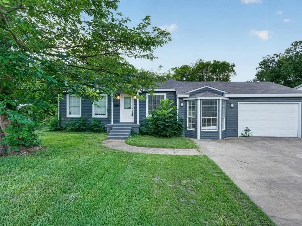 6633 Emhouse Street Dallas TX 75232