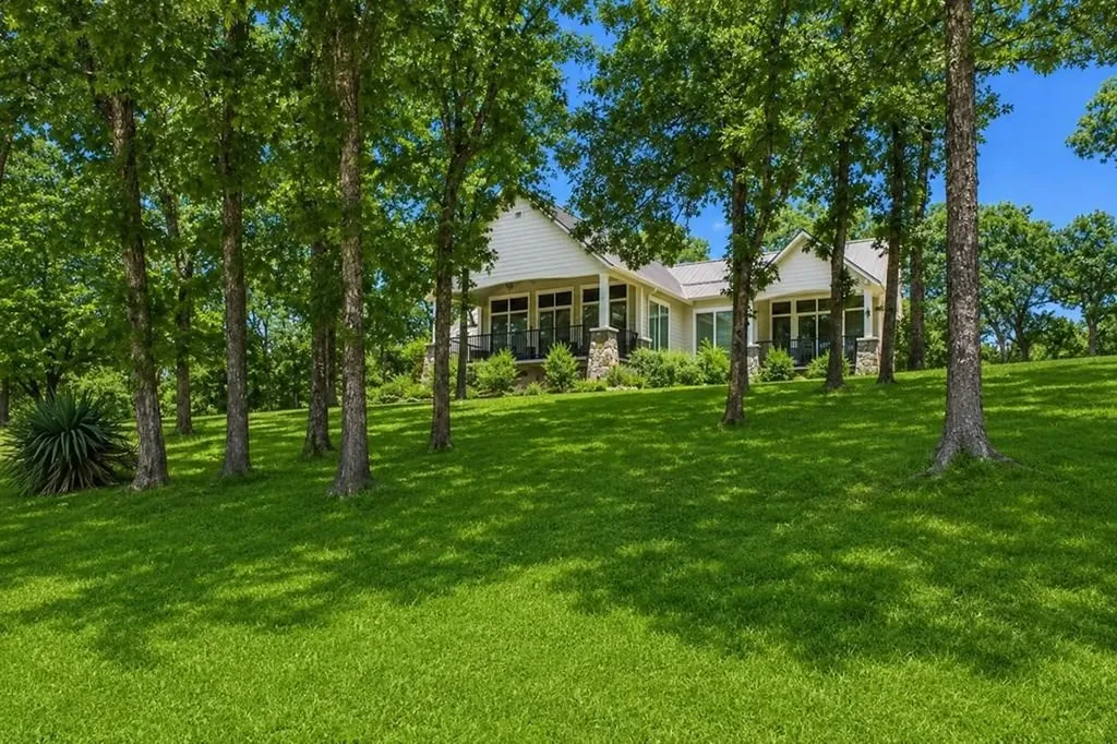 8307 Charlya Drive Athens TX 75752