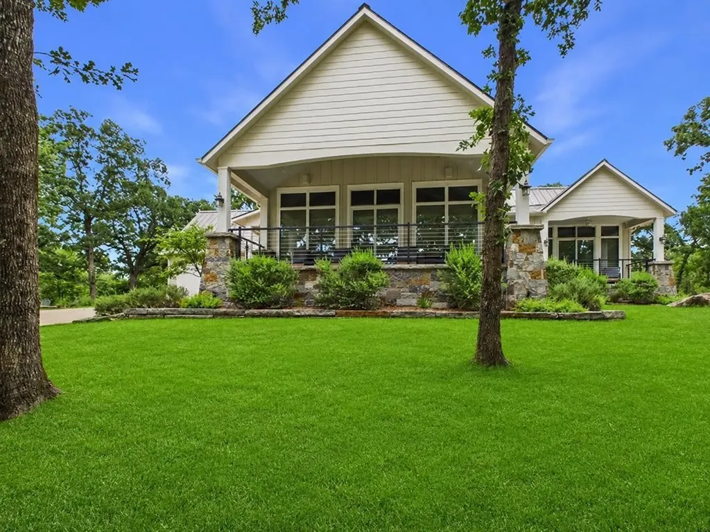 8307 Charlya Drive Athens TX 75752