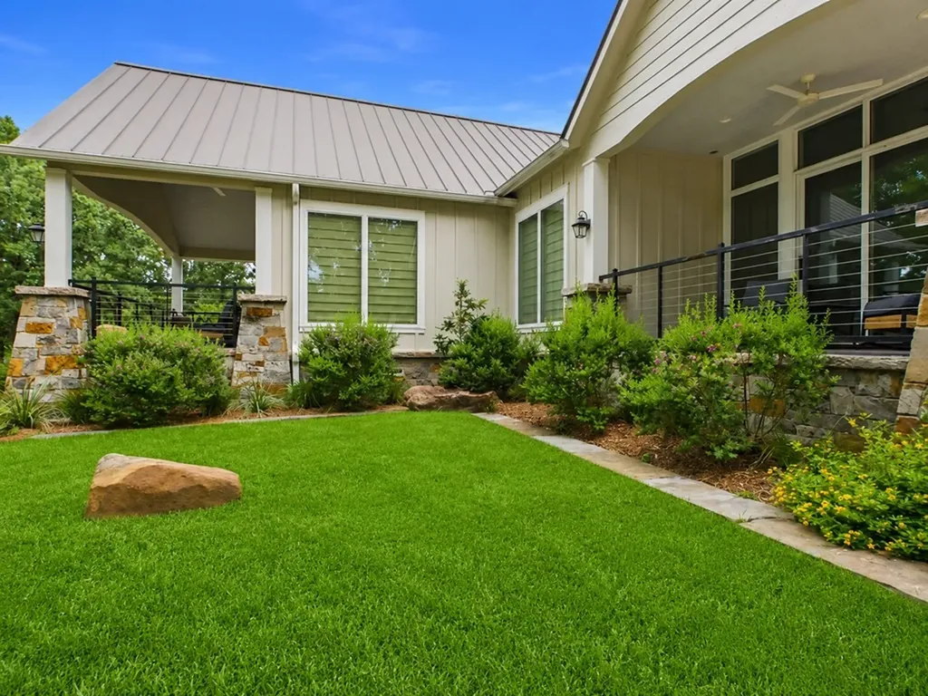 8307 Charlya Drive Athens TX 75752