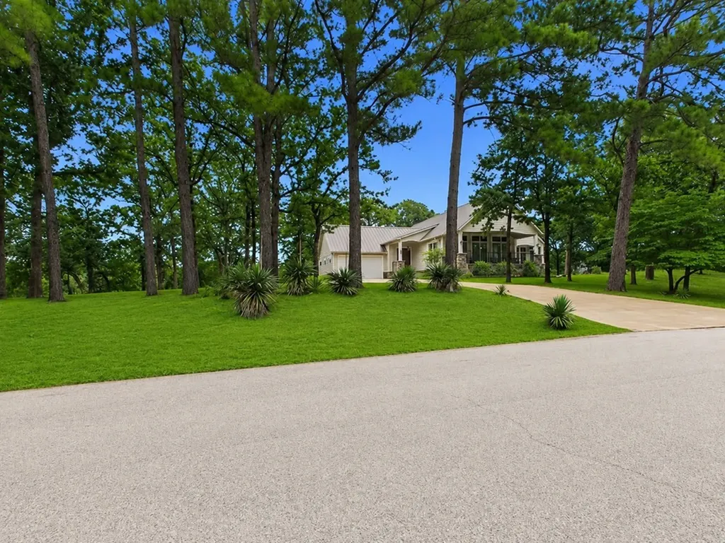 8307 Charlya Drive Athens TX 75752