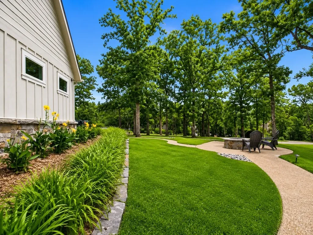 8307 Charlya Drive Athens TX 75752