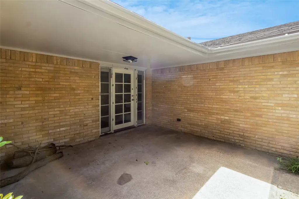 631 E Cherry Street Duncanville TX 75116