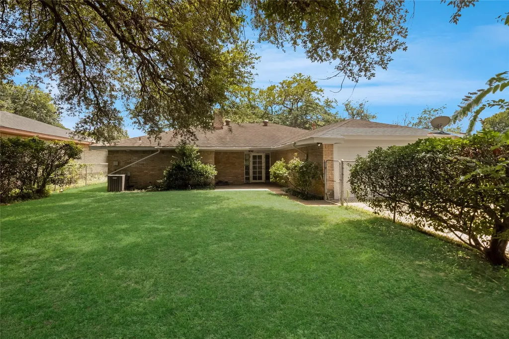 631 E Cherry Street Duncanville TX 75116