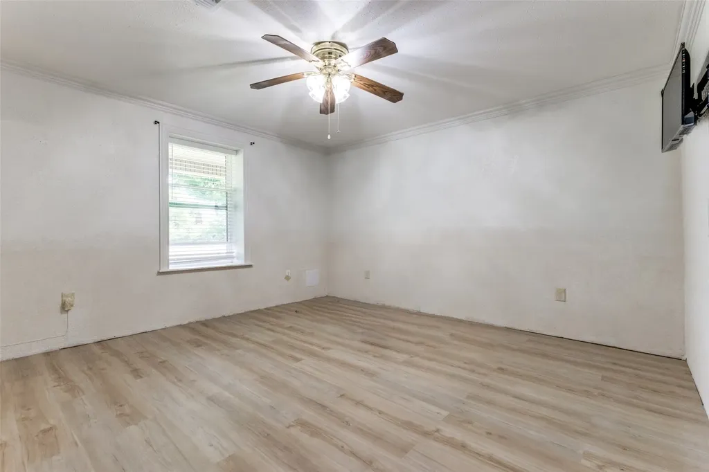 1590 Farm Road 2352 Sumner TX 75486