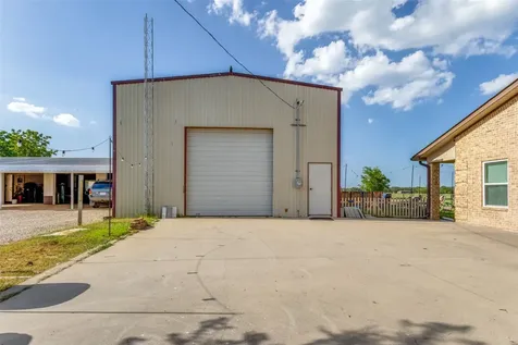 1590 Farm Road 2352 Sumner TX 75486