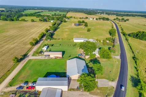 1590 Farm Road 2352 Sumner TX 75486