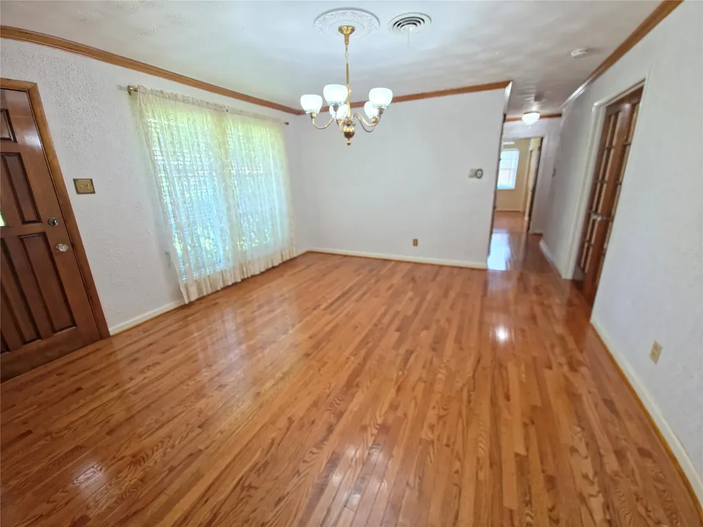 2522 Robin Lane Garland TX 75041