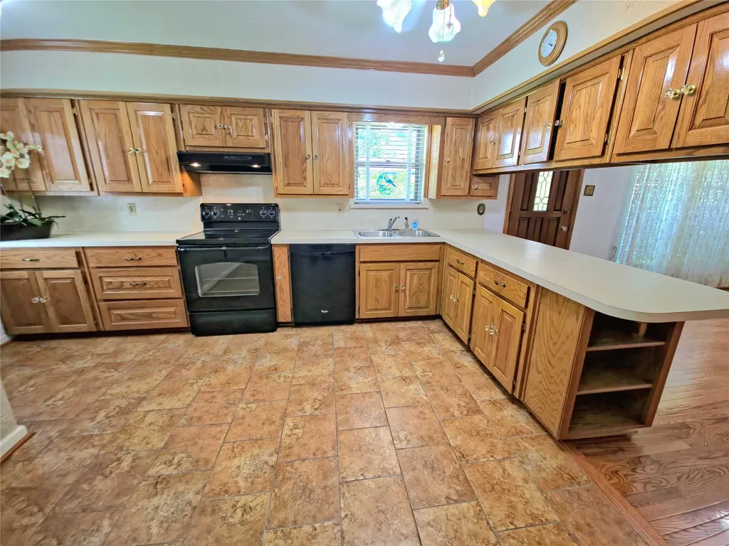 2522 Robin Lane Garland TX 75041