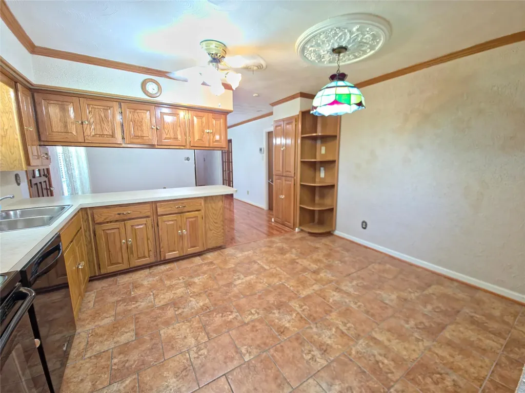 2522 Robin Lane Garland TX 75041