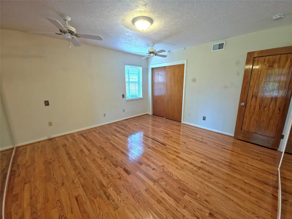 2522 Robin Lane Garland TX 75041