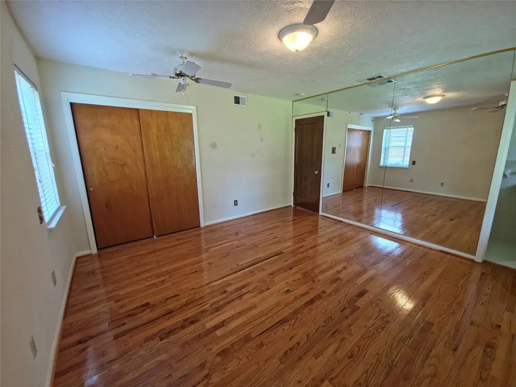 2522 Robin Lane Garland TX 75041