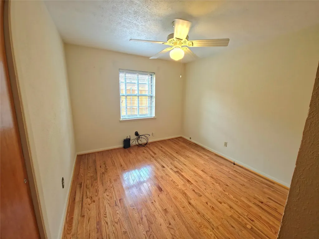 2522 Robin Lane Garland TX 75041