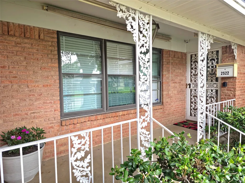 2522 Robin Lane Garland TX 75041