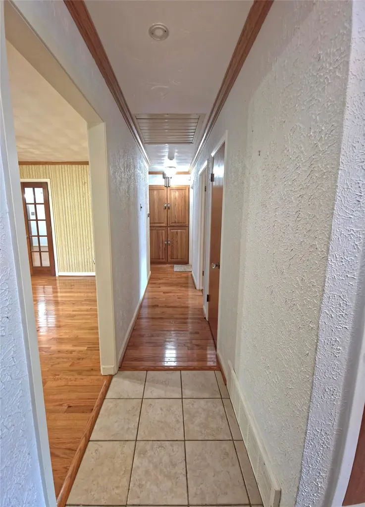 2522 Robin Lane Garland TX 75041