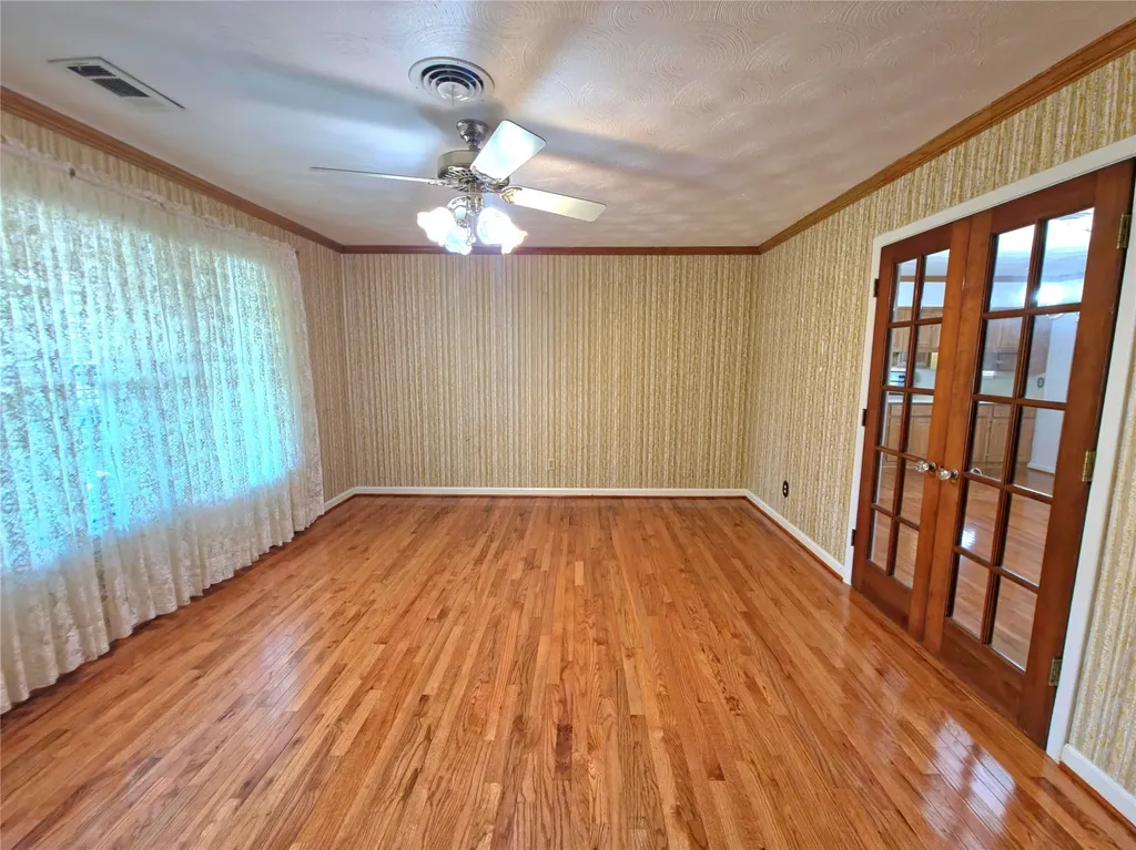 2522 Robin Lane Garland TX 75041